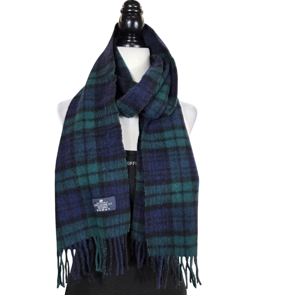 Tha House of Balmoral Scotland wool tartan plaid fringe Scarf